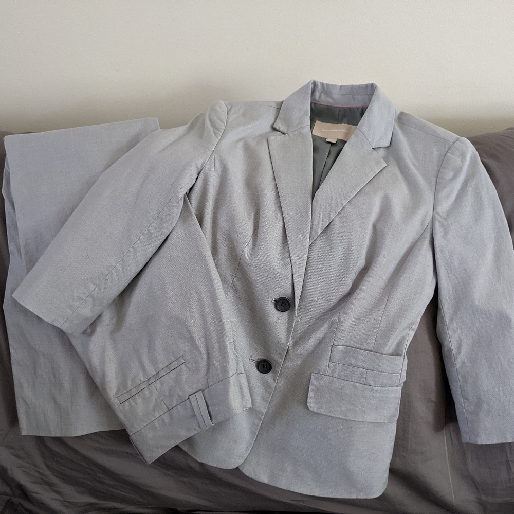 Pant suit
